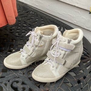 INC International Concepts White Rhinestone Retro Sneakers 8.5 Bling Blingy